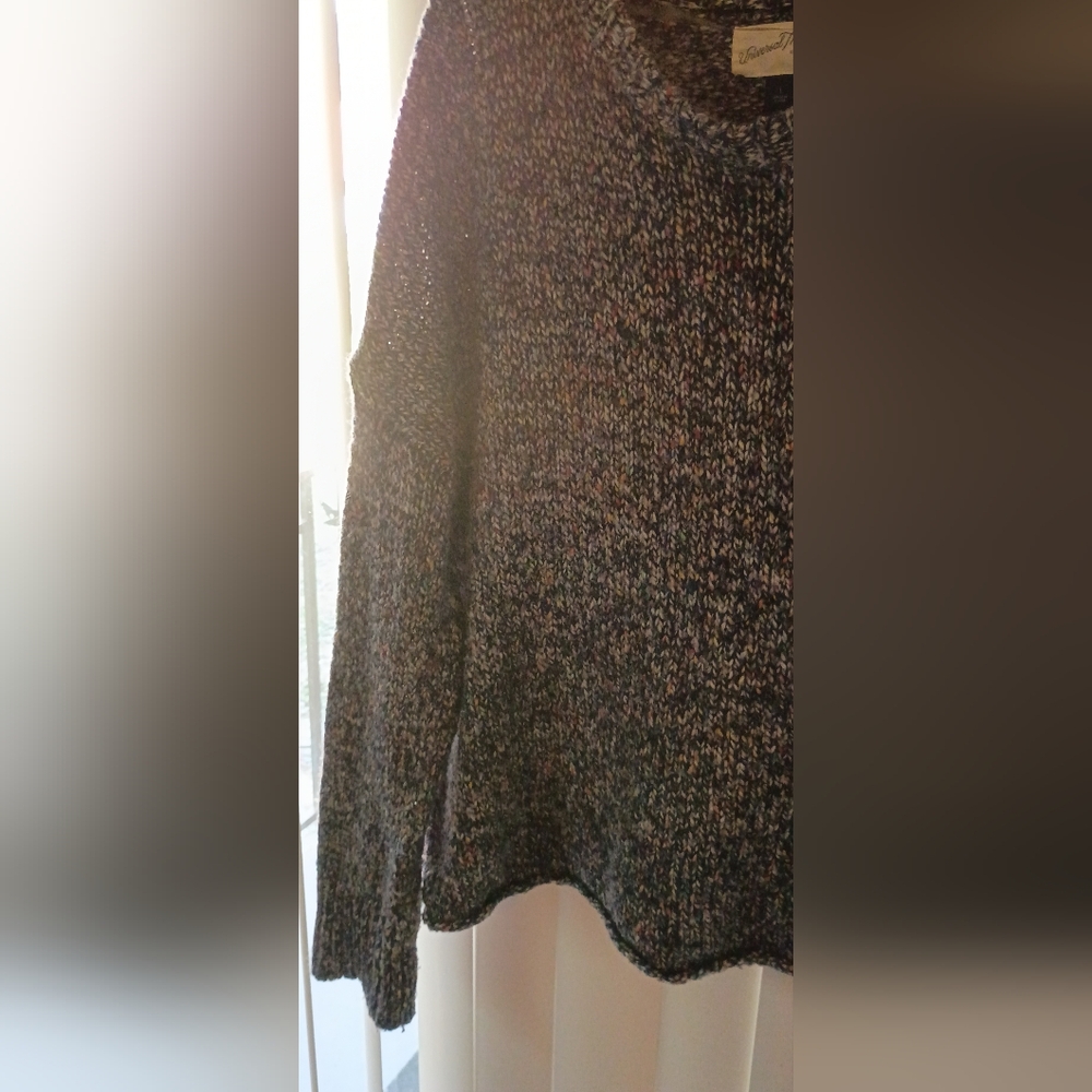 Super Soft Long Sleeve Knit Universal Thread Sweater Woman's Pullover EUC Large - Picture 6 of 12